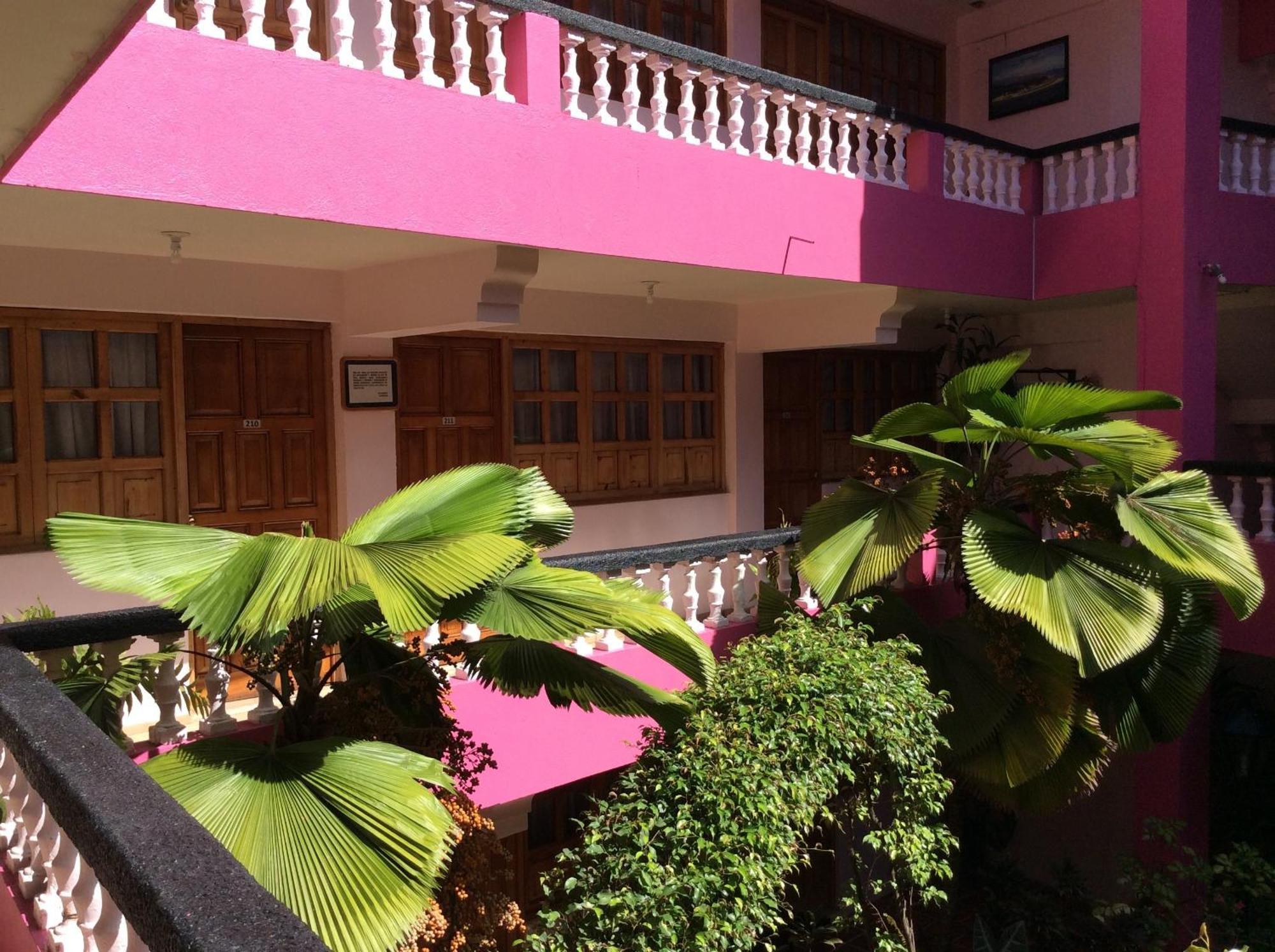 Hotel Michelle 3*